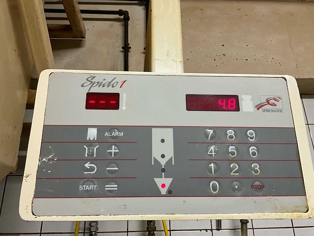 Opslagtank (silo) polyester + weegtoestel - functioneel - afbeelding 8 van  13