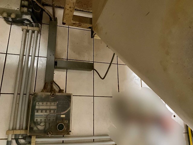 Opslagtank (silo) polyester + weegtoestel - functioneel - afbeelding 10 van  13