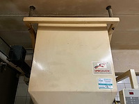 Opslagtank (silo) polyester + weegtoestel - functioneel - afbeelding 3 van  9