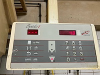 Opslagtank (silo) polyester + weegtoestel - functioneel - afbeelding 4 van  9