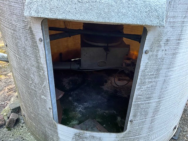 Opslagtank (silo) polyester + weegtoestel - functioneel - afbeelding 4 van  4