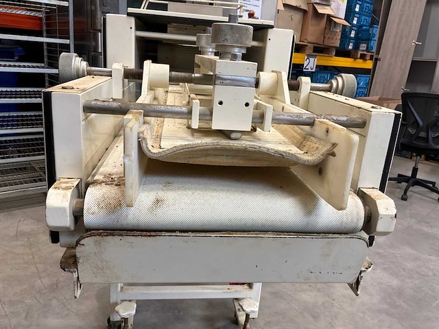 Op’t root mk-2 stokbroodmachine - afbeelding 5 van  5