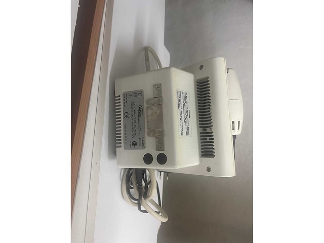 Optilux 501 tandarts apparatuur - afbeelding 3 van  4