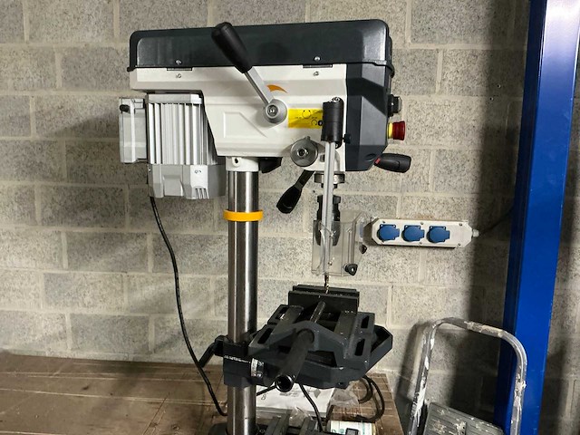 Optimum bmp 100 kolomboormachine - afbeelding 1 van  4