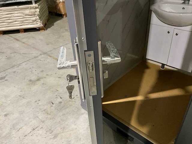 Optimus - mobiele badkamer - afbeelding 5 van  24