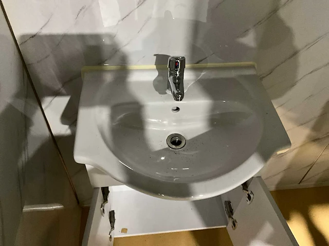 Optimus - mobiele badkamer - afbeelding 10 van  30