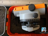 Optische waterpas met statief - afbeelding 6 van  11