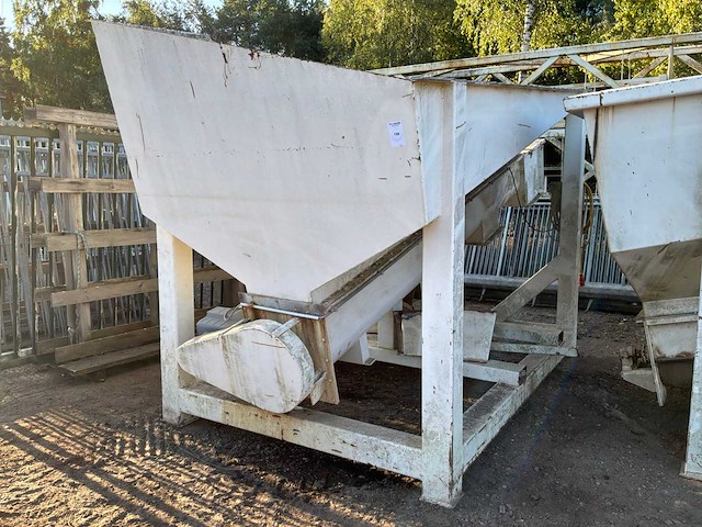 Opvoerveizel met bunker - afbeelding 1 van  13