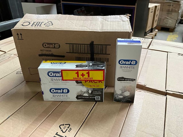 Oral-b 3d white therapy met houtskool 2-pack (390x) - afbeelding 1 van  6