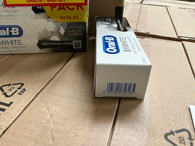 Oral-b 3d white therapy met houtskool 2-pack (390x) - afbeelding 5 van  6