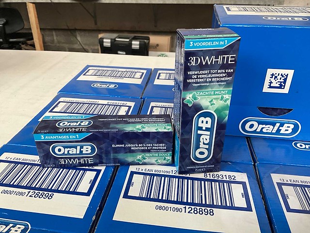 Oral-b 3d white zachte munt (120x) - afbeelding 1 van  5