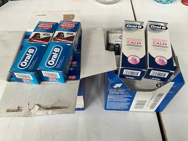 Oral-b mix kavel tubes tandpasta (24x) - afbeelding 1 van  7