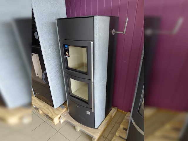 Oranier aiolos houtkachel. - afbeelding 1 van  5