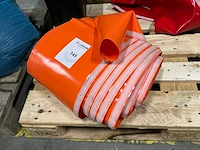 Oranje pvc-beschermhoes voor palen of stangen van speeltoestellen