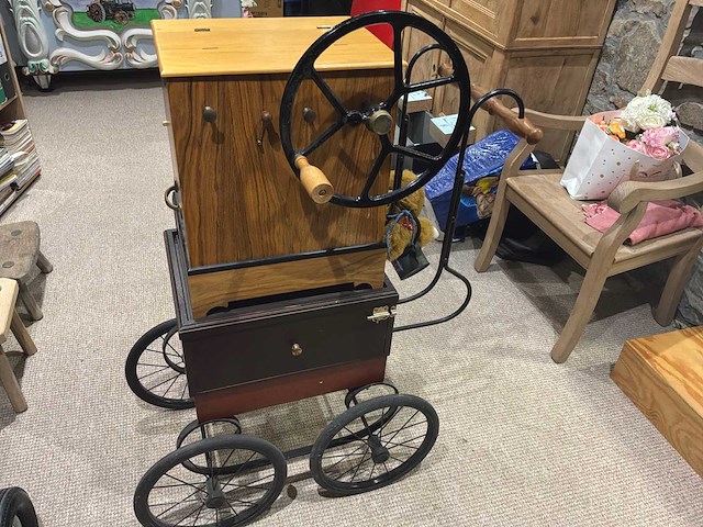 Orgelbau stuber berlijns mobiel barrelorgel - afbeelding 7 van  13