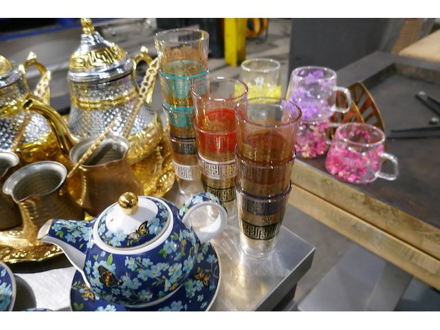 Orientaalse theekannen met glaasjes - afbeelding 5 van  6