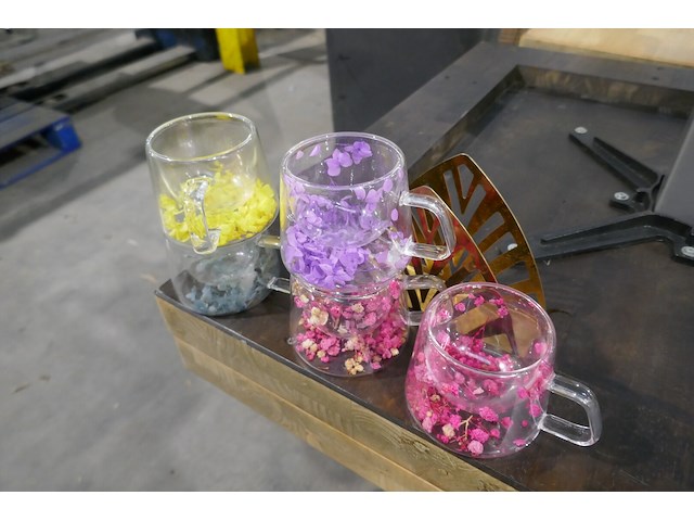 Orientaalse theekannen met glaasjes - afbeelding 6 van  6