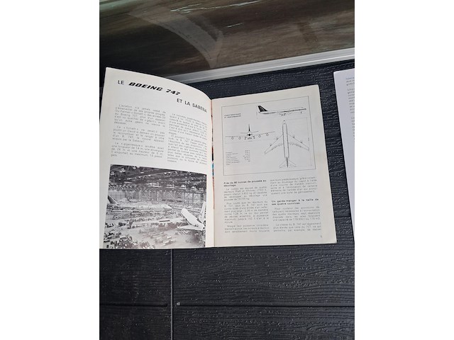 Origineel bord van sabena boeing b373 uit kantoor van directie (zeldzaam) l 1200mm h 420mm + boekje - afbeelding 3 van  5