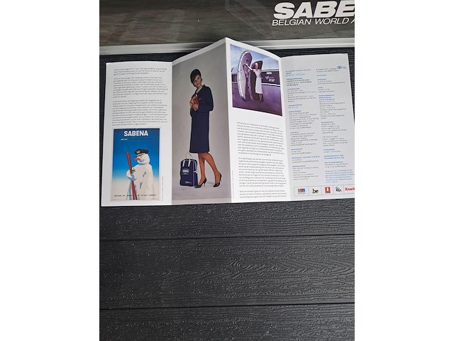 Origineel bord van sabena boeing b373 uit kantoor van directie (zeldzaam) l 1200mm h 420mm + boekje - afbeelding 4 van  5