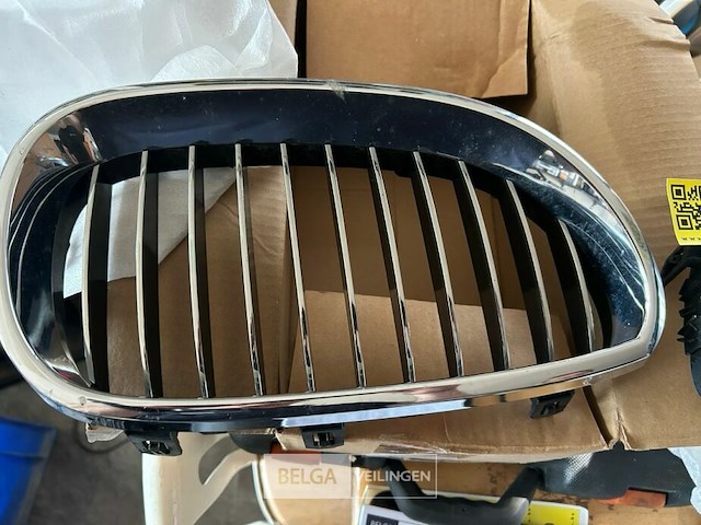 Originele grill voor bmq e60 - afbeelding 2 van  3