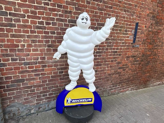 Originele michelin bibendum xl reclamefiguur – echte eyecatcher! - afbeelding 1 van  4