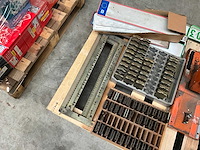 Originele nummerplaat drukpers + alle letters en cijfers - afbeelding 8 van  8