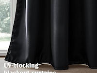 Orinova zwarte verduisterende gordijnen (140x183cm) - afbeelding 3 van  6