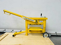 Orit - 3300-es - steenknipper - afbeelding 1 van  8