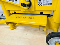Orit - 3300-es - steenknipper - afbeelding 1 van  1