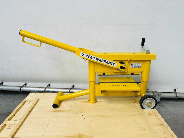 Orit - 3300-es - steenknipper - afbeelding 4 van  11