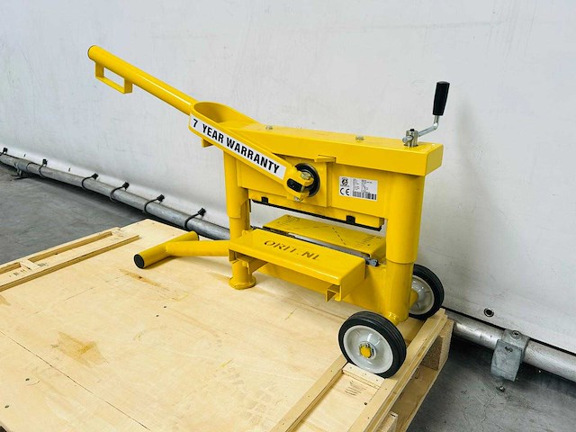 Orit - 3300-es - steenknipper - afbeelding 5 van  11