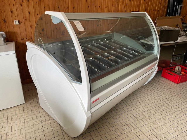 Oscartielle - banco dorado gelato - ijskoelvitrine - afbeelding 3 van  10