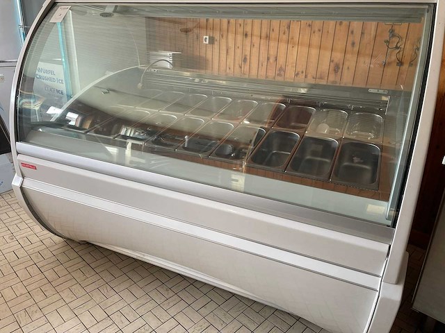 Oscartielle - banco dorado gelato - ijskoelvitrine - afbeelding 7 van  10