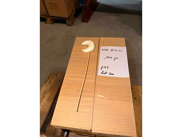Otl maan op stik wit - kerst- & seizoensartikelen (144x) - afbeelding 1 van  2