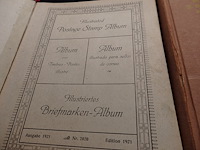 Oud album world 1921 met zegels - afbeelding 1 van  4