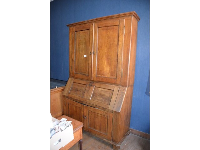 Oud eiken bureelkast met 2 deuren en valdeur met opzet 2 deuren afm. 240x145x60 - afbeelding 3 van  7