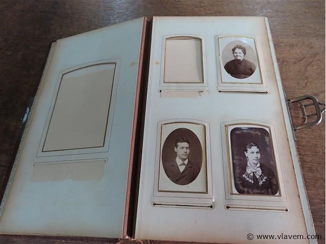 Oud fotoboek - afbeelding 4 van  7