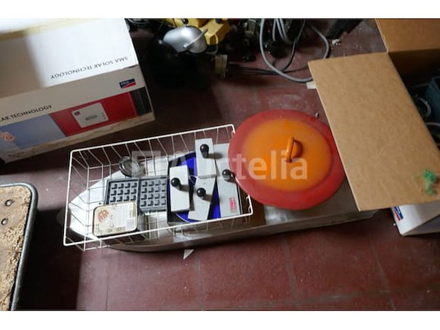 Oud ijzer en schroot - afbeelding 7 van  10