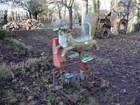 Oud mechanisch kindertoestel - afbeelding 2 van  5