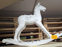 Oud schommelpaard - afbeelding 1 van  1