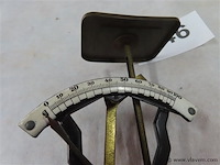 Oud weegschaaltje - afbeelding 2 van  4