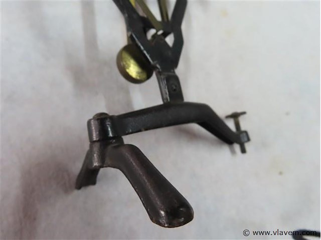 Oud weegschaaltje - afbeelding 3 van  4