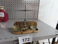 Oud weegschaaltje - afbeelding 1 van  3