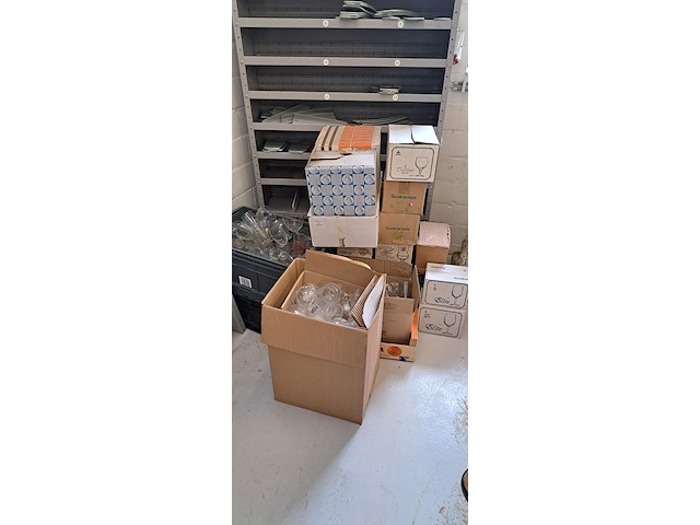 Oude bierglazen - afbeelding 2 van  2