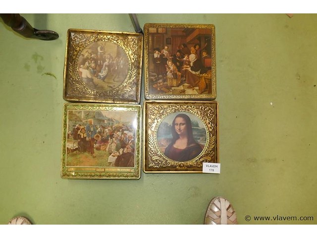Oude blikken dozen - afbeelding 1 van  1
