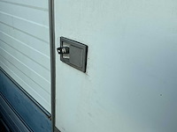 Oude caravan - afbeelding 3 van  9