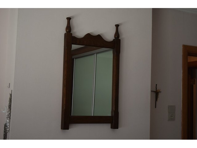Oude commode met spiegel en dekenkist - afbeelding 3 van  5