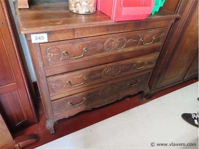 Oude commode - afbeelding 1 van  3