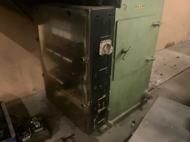 Oude dubbelkops slijpmachine - afbeelding 3 van  3