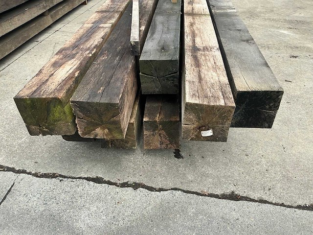 Oude eiken balken (10x) - afbeelding 1 van  1